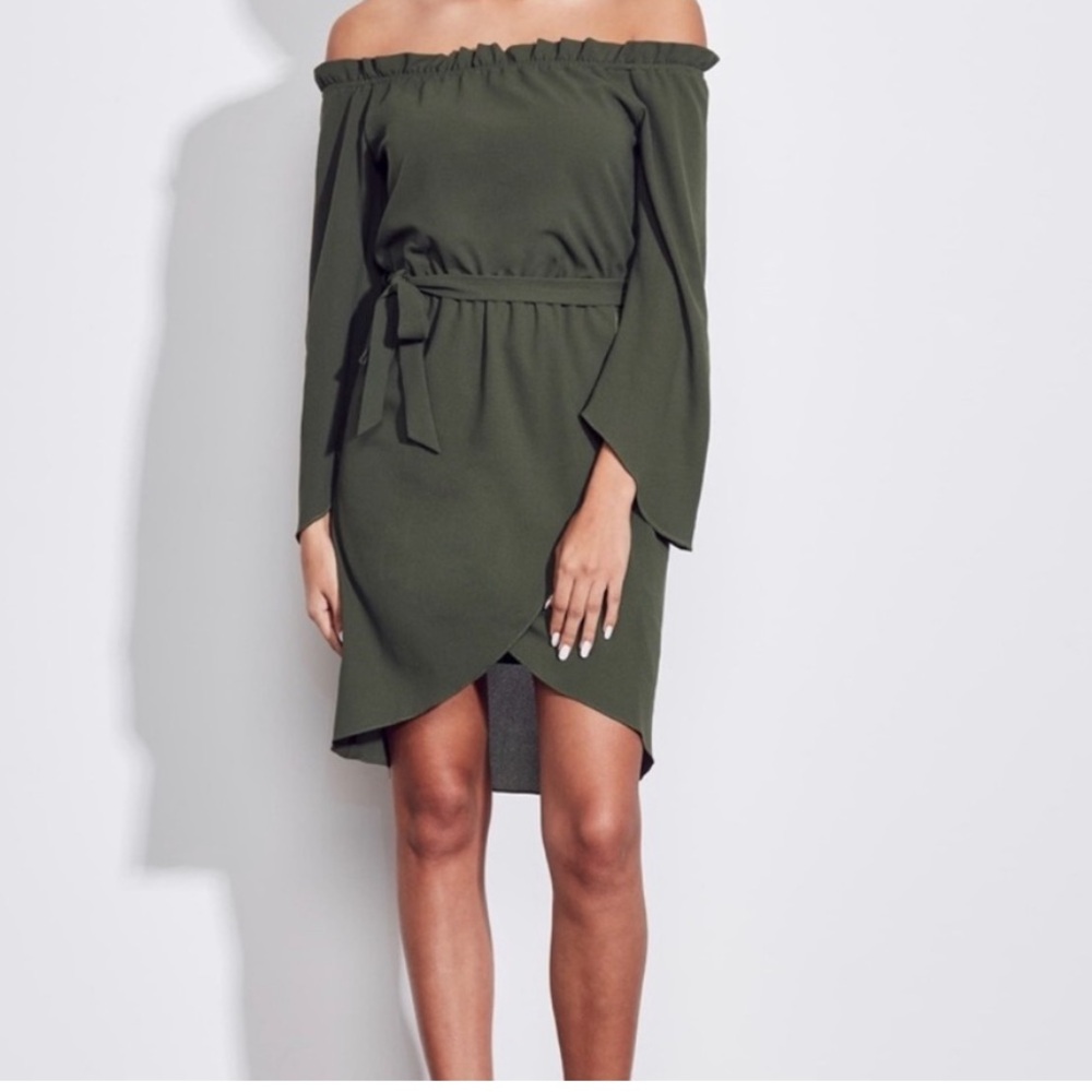 ALI & JAY Green Off-Shoulder Bell Sleeve Dress for Wedding Guest